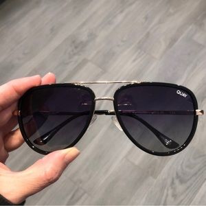 Quay black smoke aviators